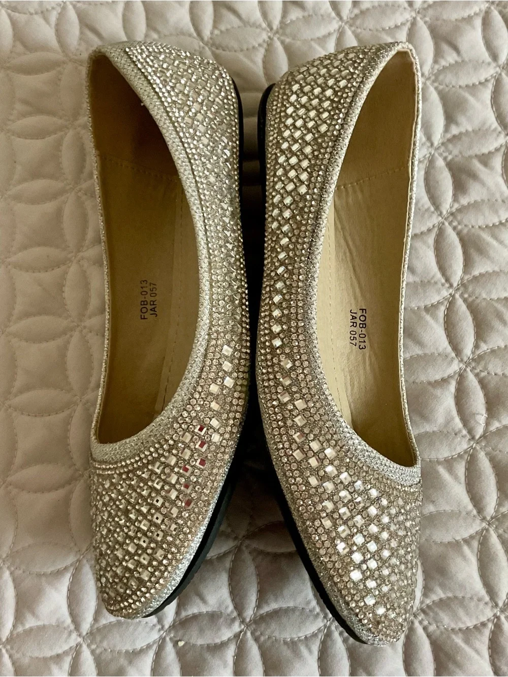 Lucita Silver Sequin Ballerina Flats Size 6.5 in Box